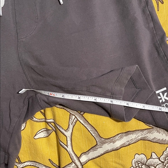 Gray Men's Shorts-M - Picture 5 of 5